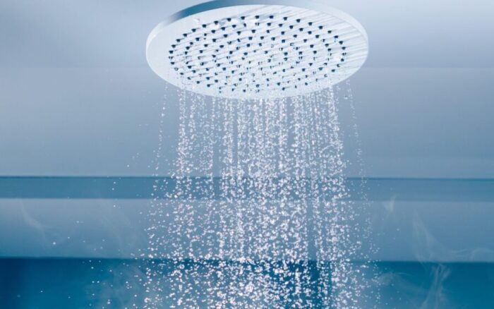 4 segredos para nunca mais tomar banho gelado