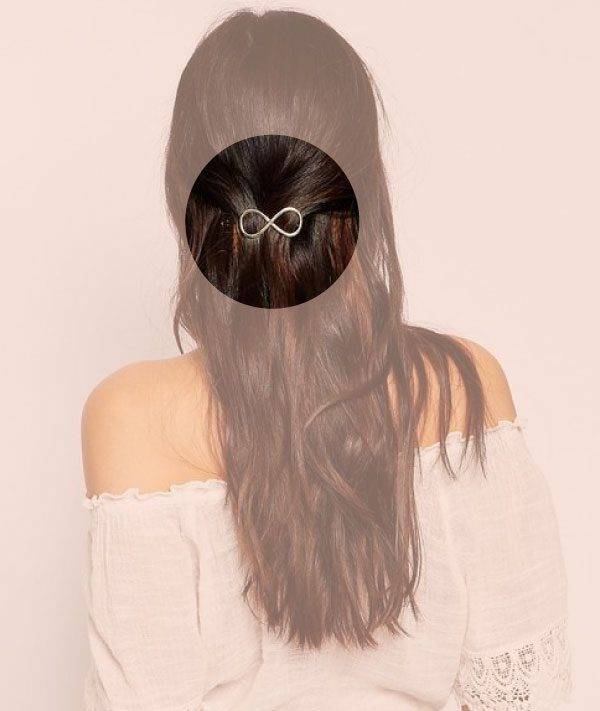 5 Ideias de Acessórios de Cabelo Minimalistas para Noivas
Como Escolher o Acessório de Cabelo Perfeito para seu Casamento Minimalista
Tendências de Acessórios de Cabelo para Noivas: O Minimalismo em Alta
Grampos de Pérola vs. Laços de Cetim: Qual Acessório Minimalista Escolher?
Onde Encontrar Acessórios de Cabelo Minimalistas para Noivas