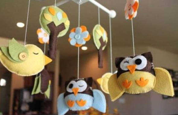 DIY: Móbiles e Porta-Maternidade Criativos para o Quarto do Seu Bebê