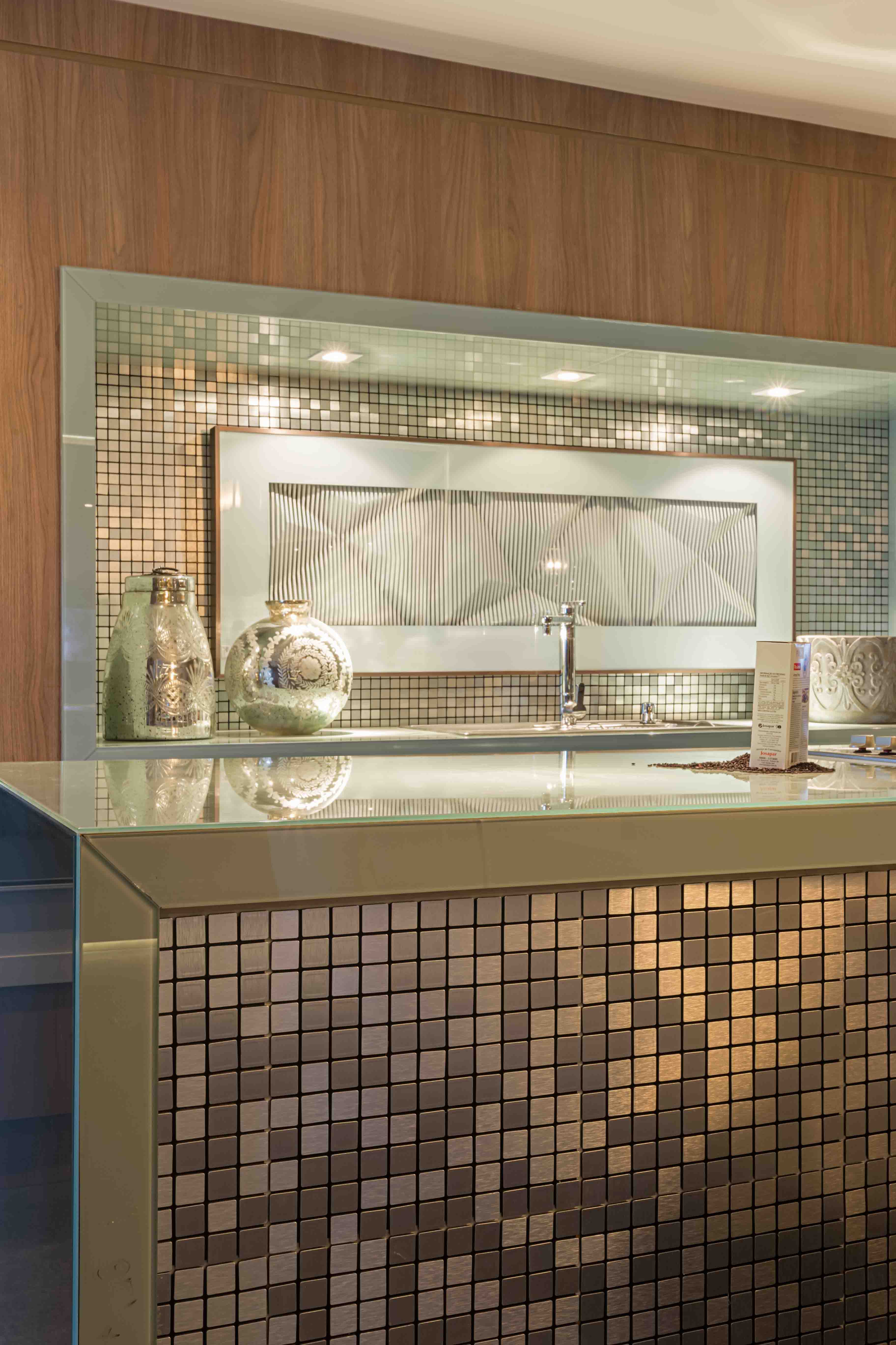 DIY: Instalação de Pastilhas Adesivas na Bancada da Cozinha Passo a Passo