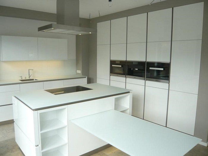 bancada de cozinha de vidro