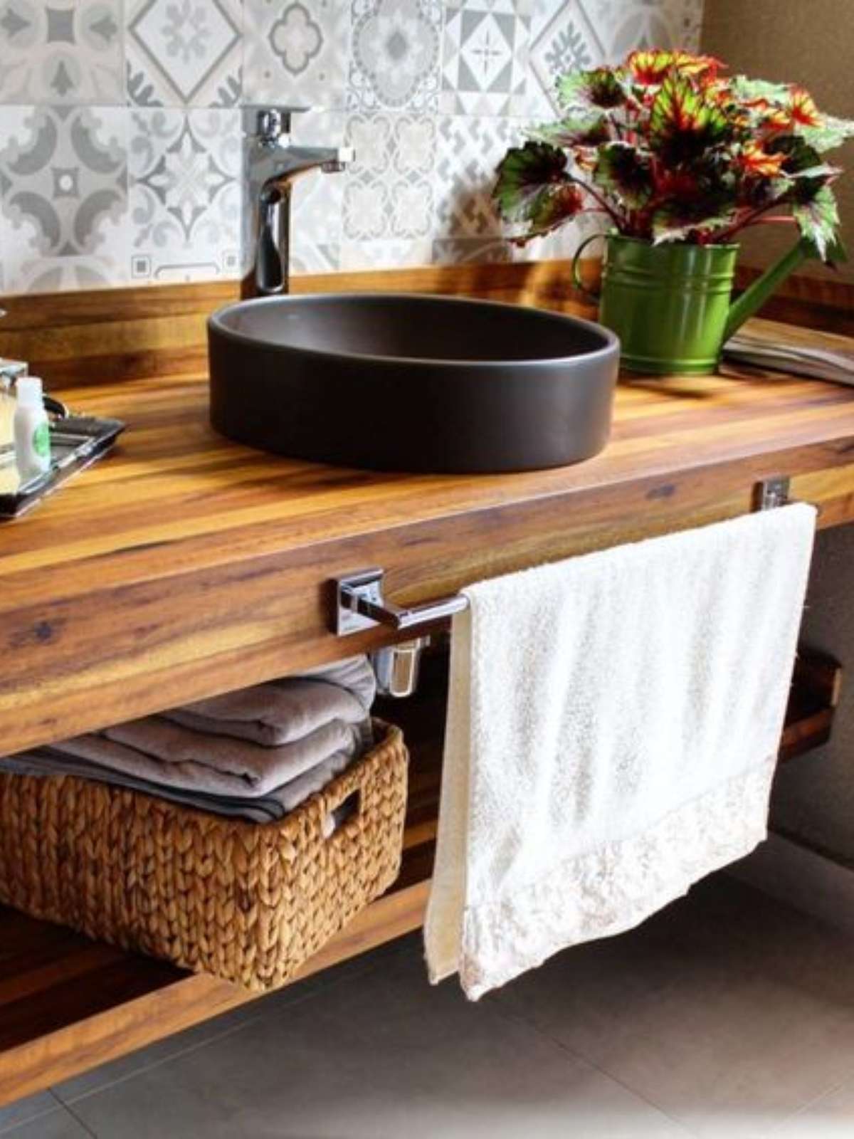 erros comuns ao escolher bancada de madeira para banheiro