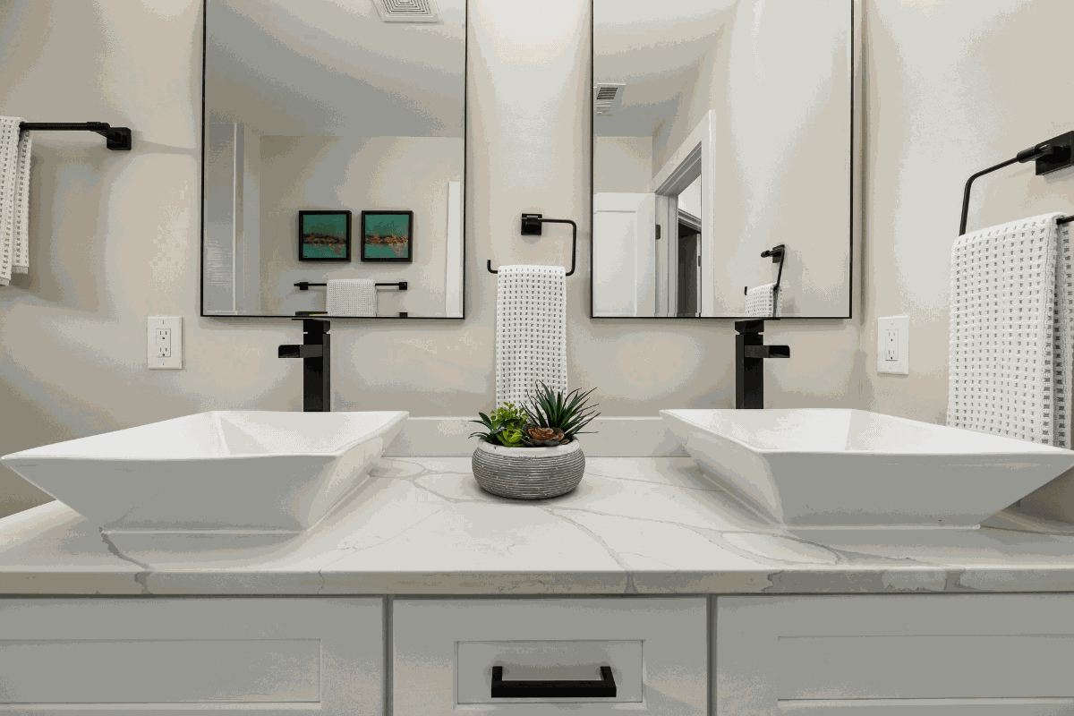 quanto custa um banheiro com duas cubas