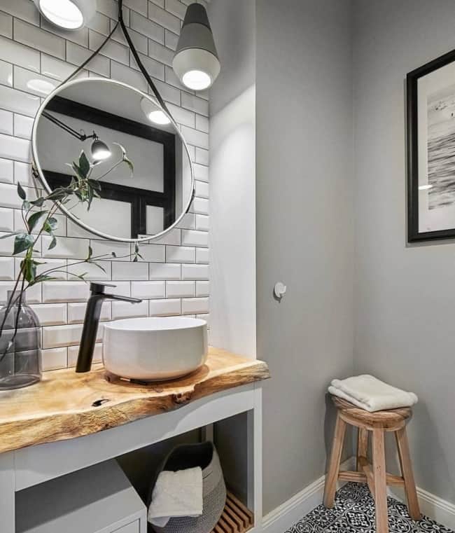 banheiro estilo industrial chique com espelho adnet