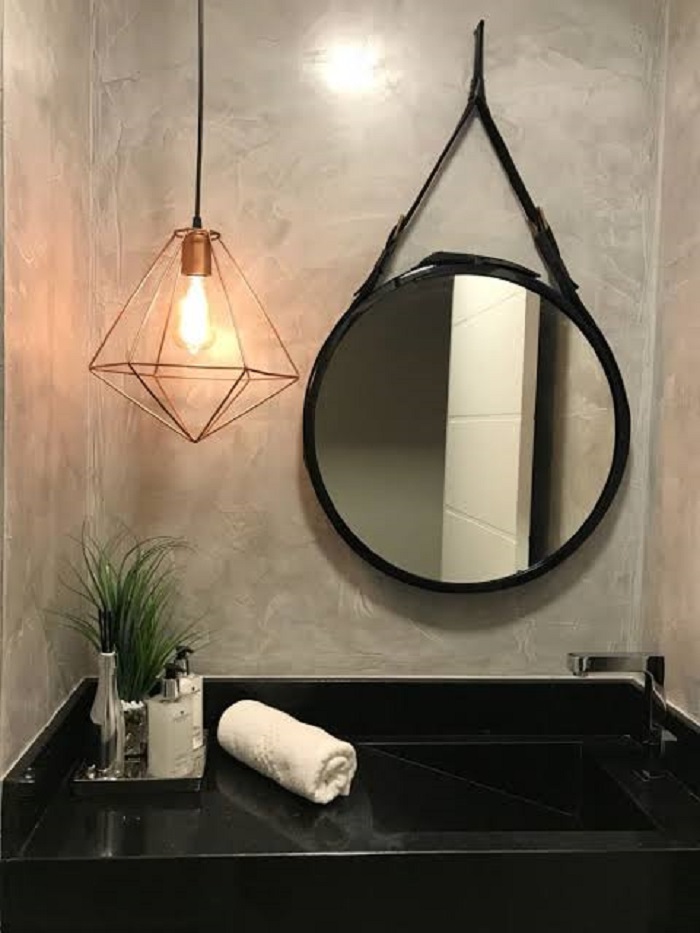 banheiro estilo industrial chique com espelho adnet