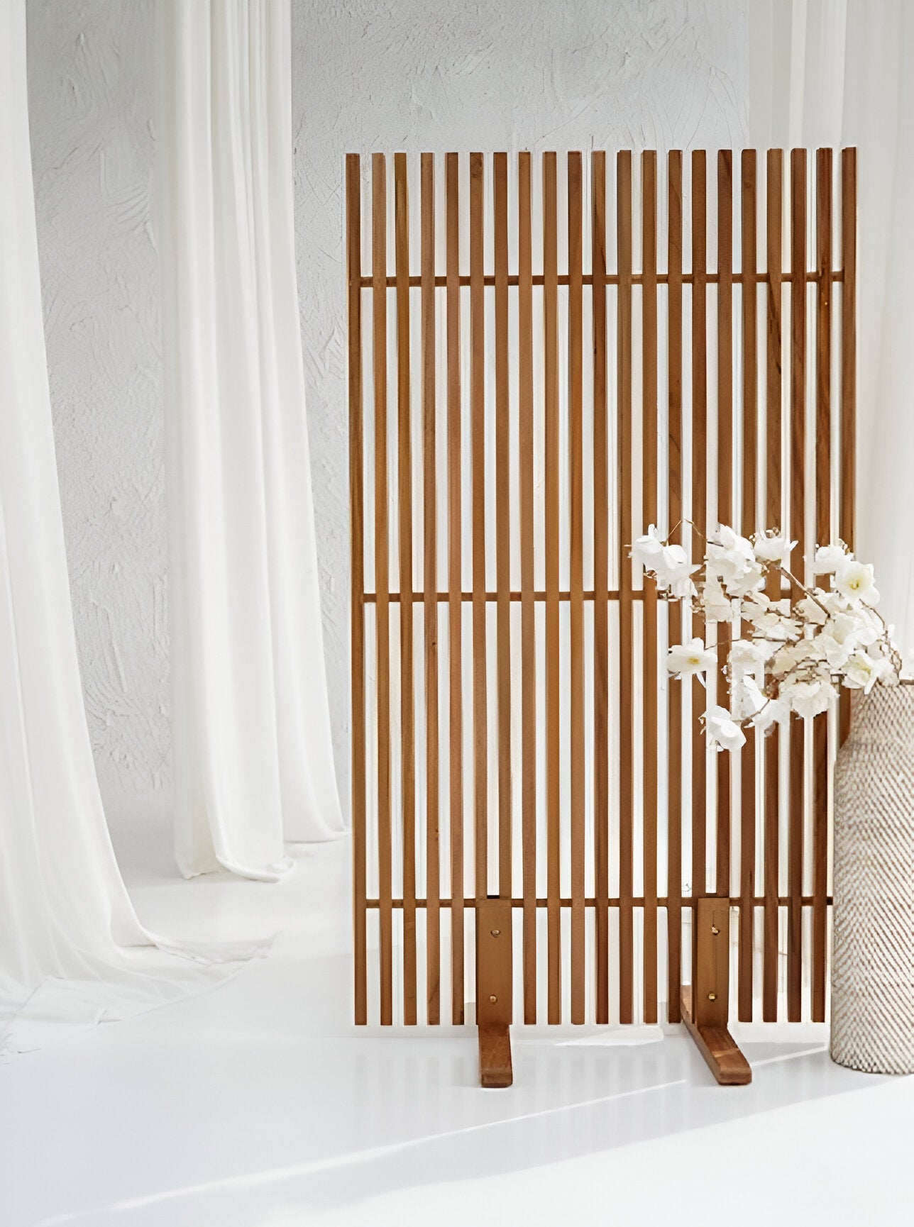 Biombos para Home Office: Transforme seu Espaço em Segundos