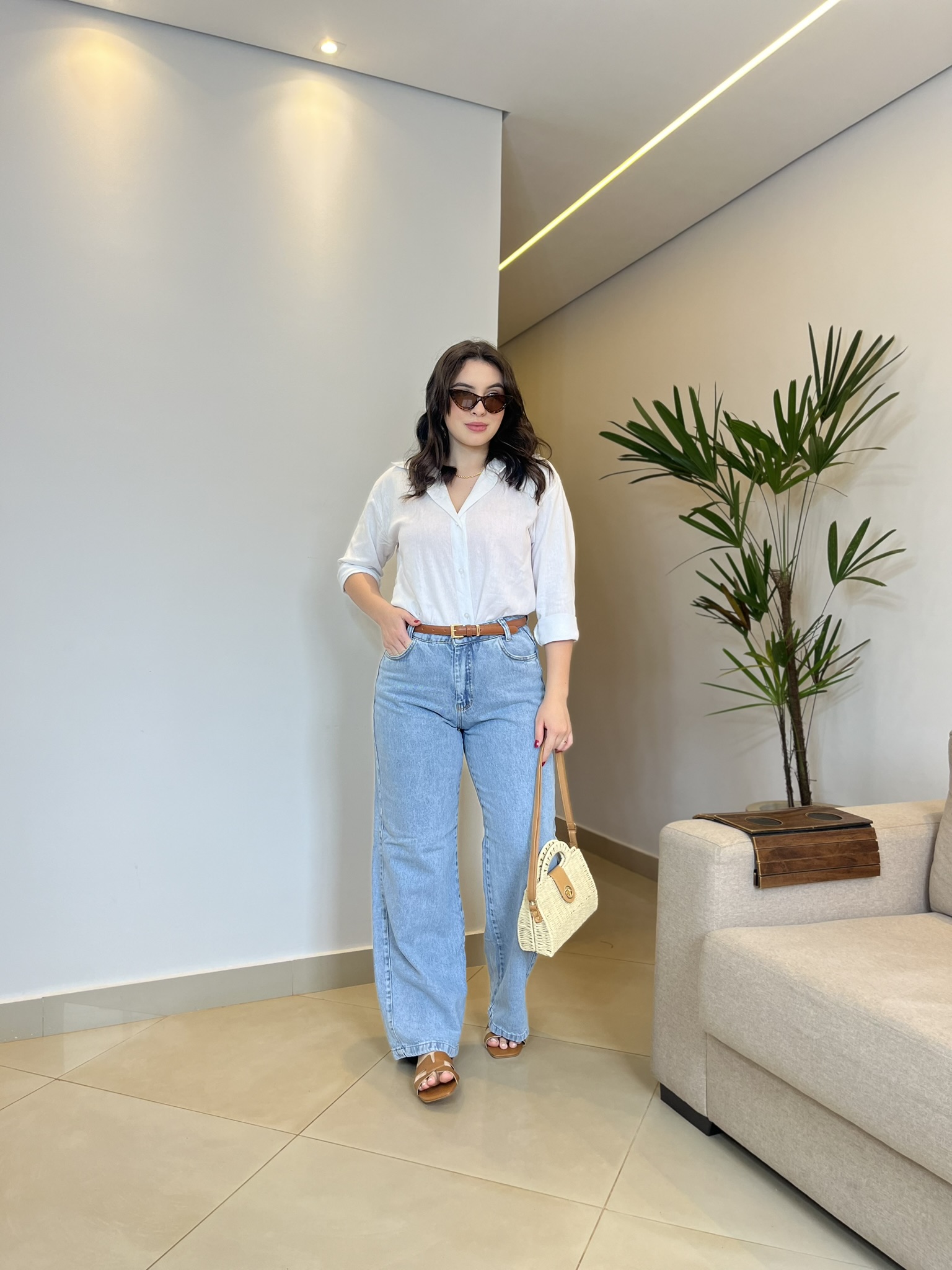 calça jeans wide leg destroyed
