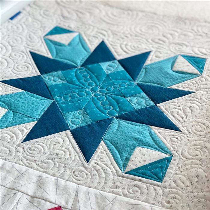 Diferenças entre Calcadores de Quilting Livre Abertos e Fechados