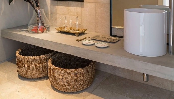 Cestos de vime: Guia completo de materiais (natural vs. sintético)