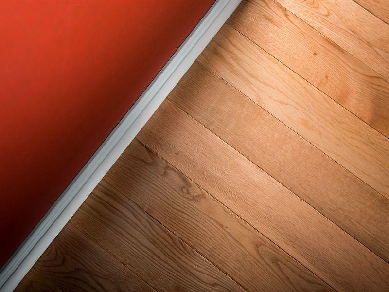 Guia Completo de Materiais de Rodapé: Poliestireno