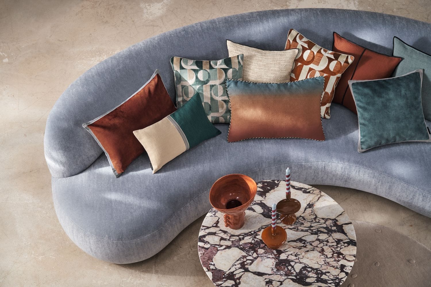 como combinar almofadas na decoracao da sala