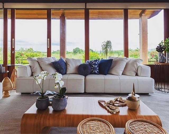 Almofadas e mantas: criando um ambiente aconchegante na sala