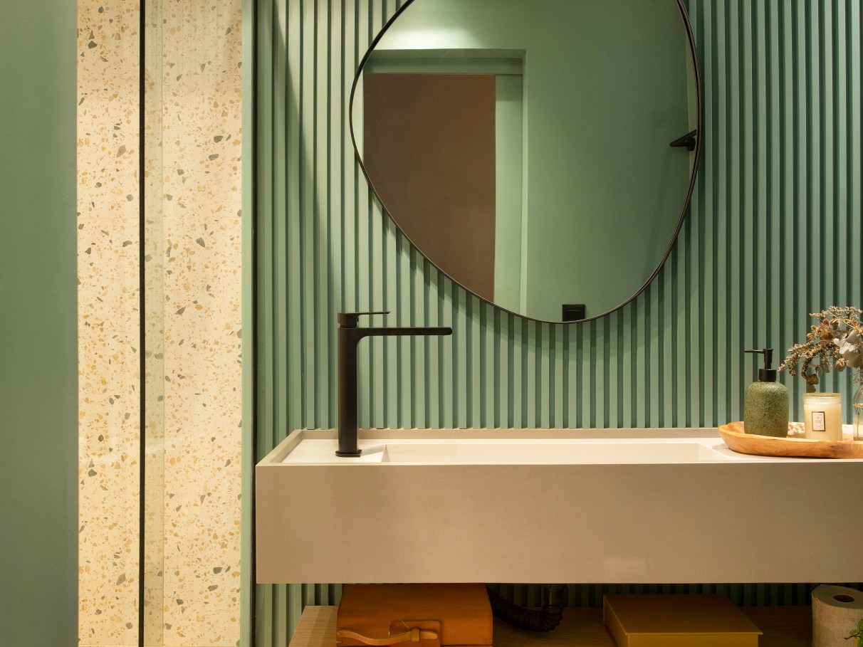 Papel Contact vs. Pintura de Azulejos: Qual a Melhor Opção para Alugados?