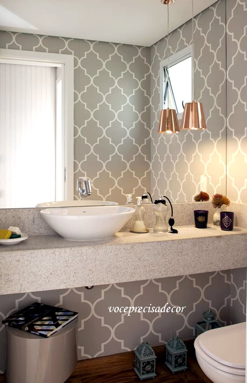 Papel Contact vs. Pintura de Azulejos: Qual a Melhor Opção para Alugados?