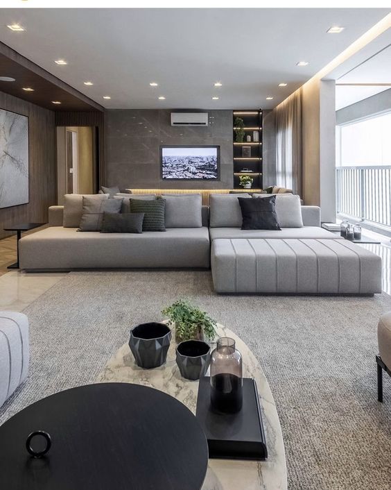 Móveis Essenciais para Otimizar o Espaço em Salas Grandes