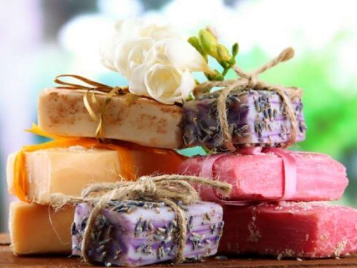Sabonete Caseiro Econômico: Multiplique Suas Barras e Economize