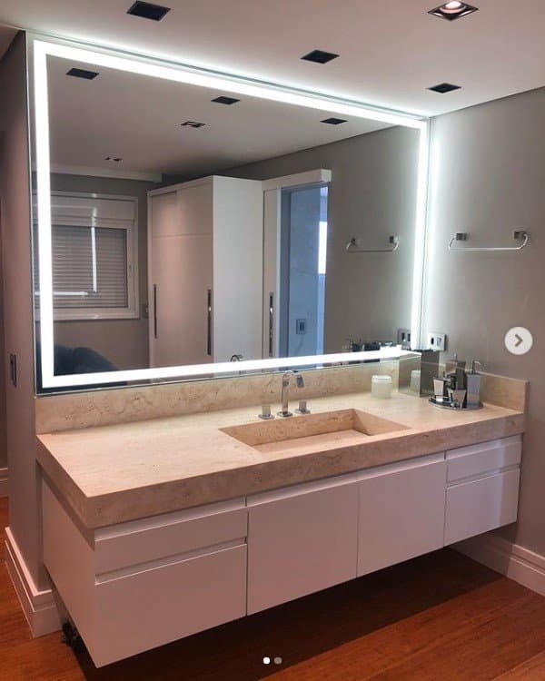 Guia Completo: Escolhendo a Fita LED Ideal para Seu Espelho de Banheiro