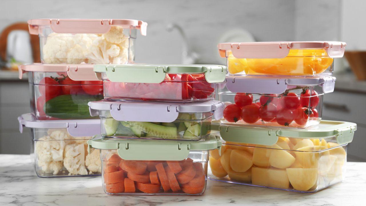 5 Soluções Criativas para Organizar Potes de Vidro no Banheiro