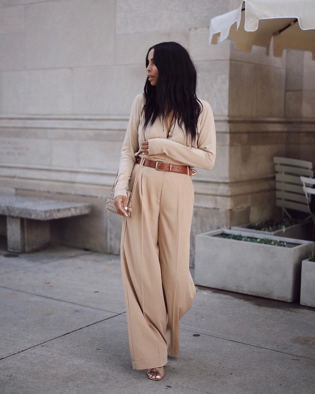 Guia Completo: Cores que Combinam com Calça Alfaiataria Bege