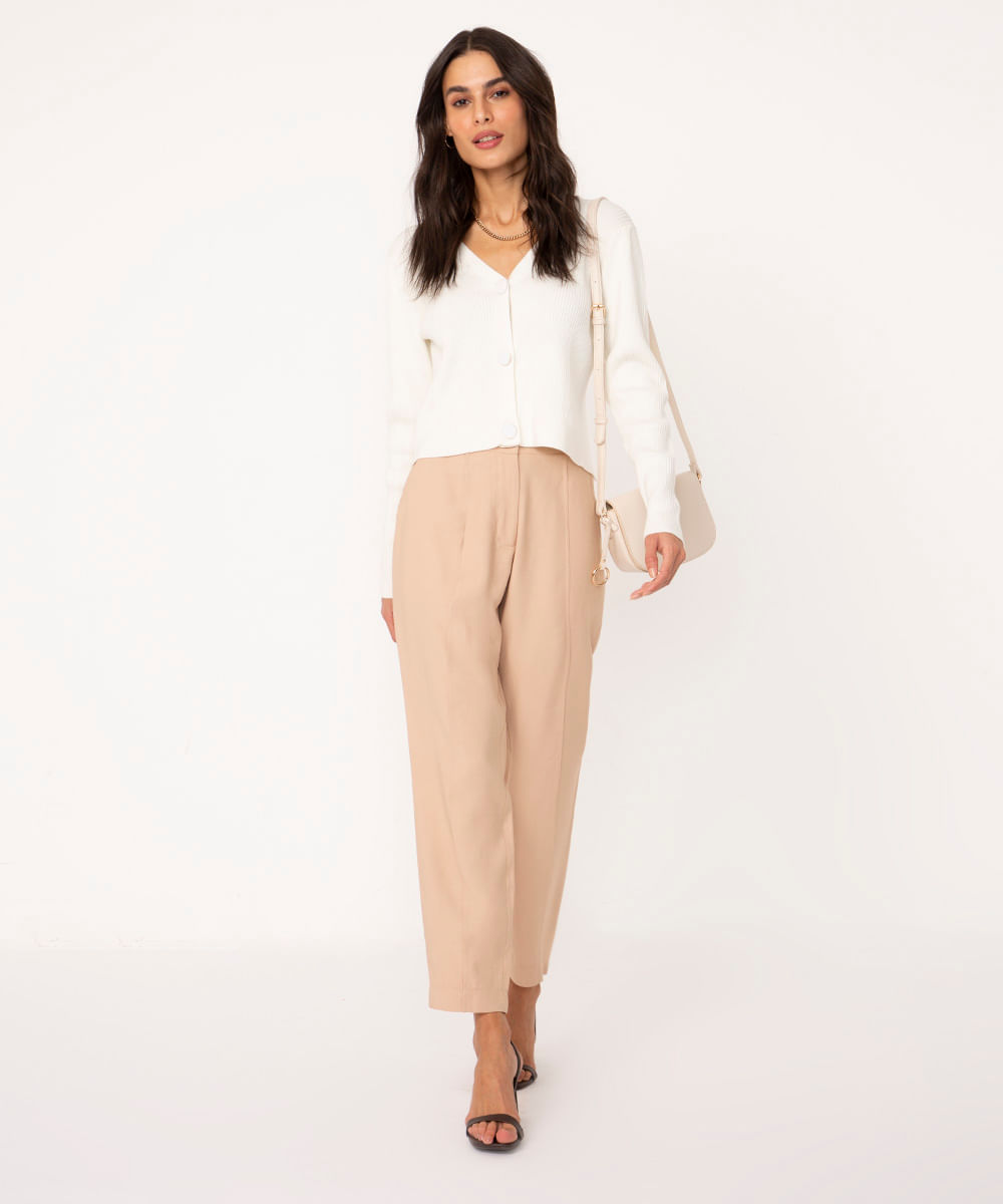 Como Escolher a Barra Ideal para sua Calça de Alfaiataria Bege