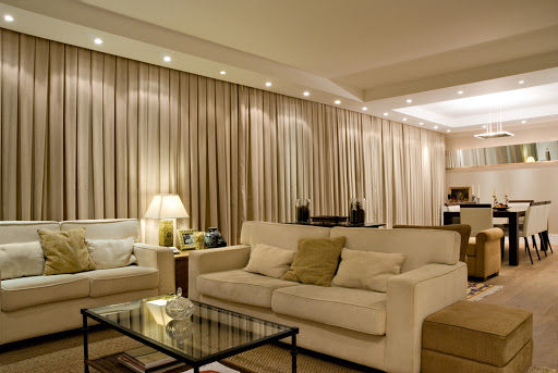 Tendências de Cores e Materiais para Cortinas em 2025