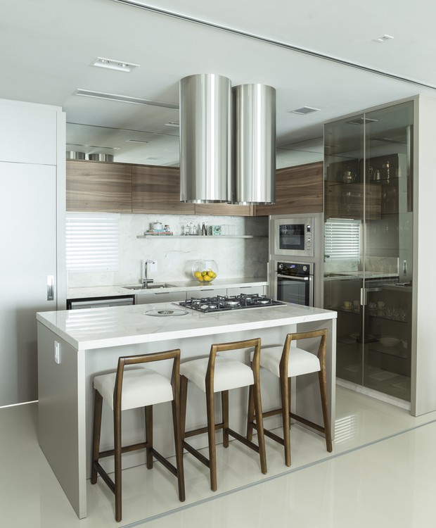 erros comuns projeto ilha cozinha pequena