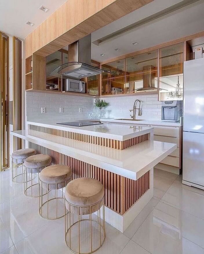 cozinha planejada com ilha em L
