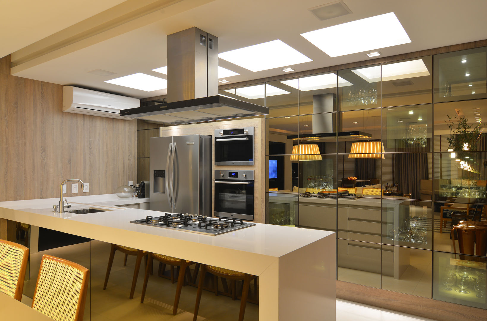 dimensões ideais torre quente forno microondas