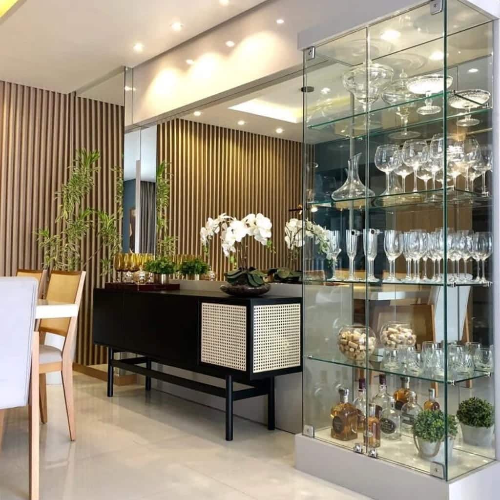 cristaleira na sala de estar