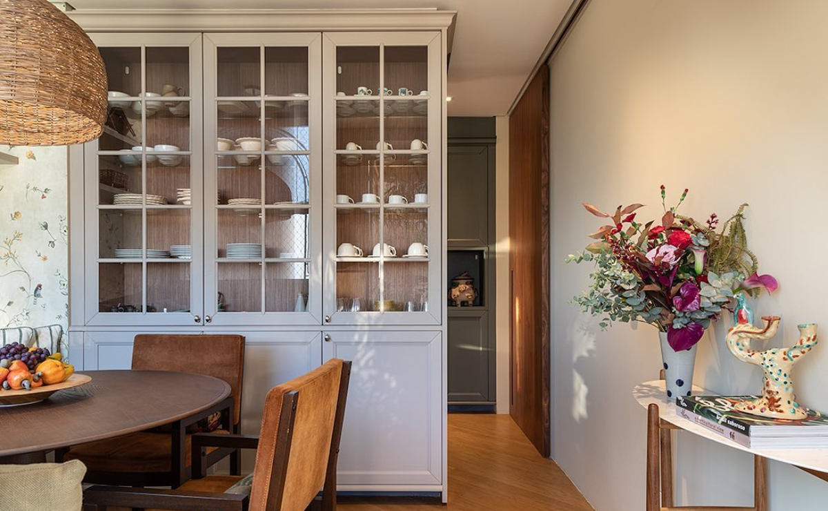 ideias de cristaleira moderna para sala de estar