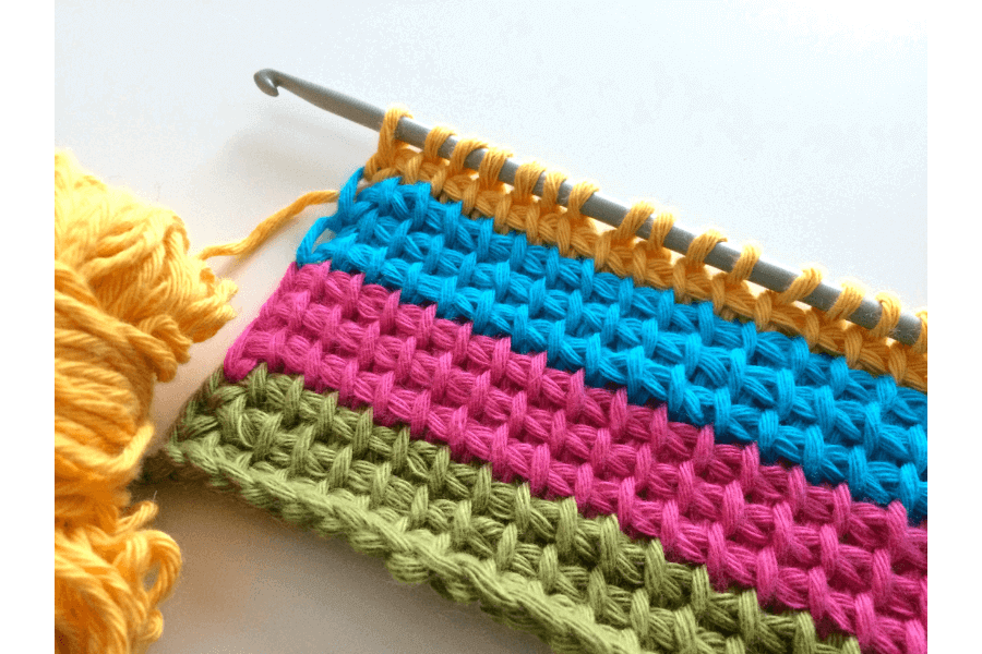 como evitar que o crochê tunisiano enrole