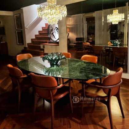 Decoração com Mesa Saarinen: 5 Estilos para Inspirar Seu Ambiente