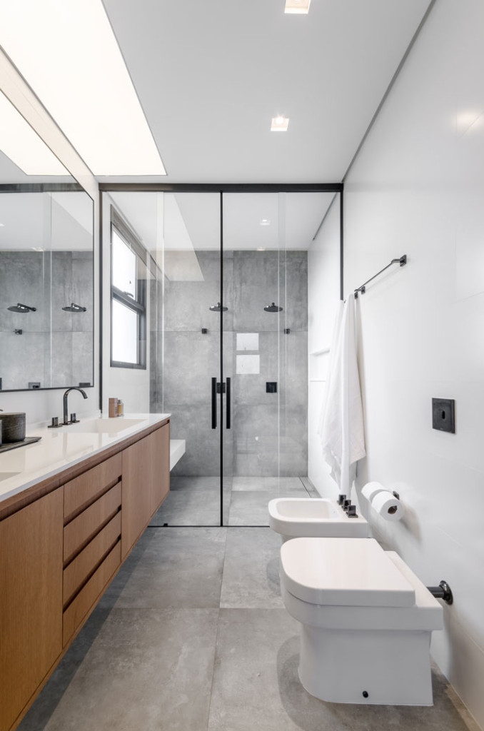 Porcelanato Acetinado vs Polido: Qual o Melhor para o seu Banheiro?