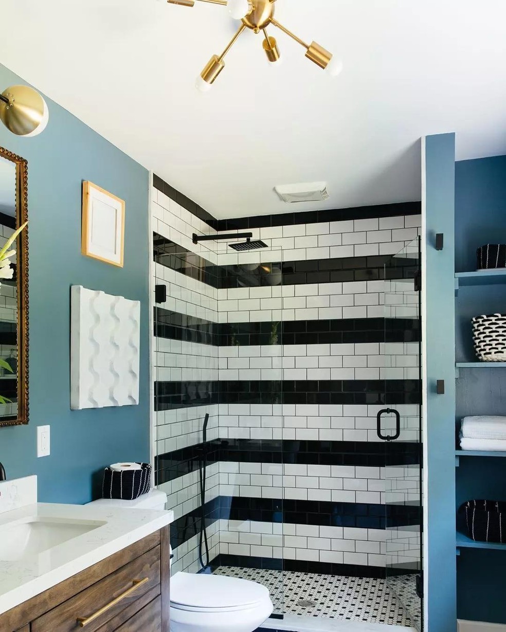 Porcelanato Acetinado vs Polido: Qual o Melhor para o seu Banheiro?