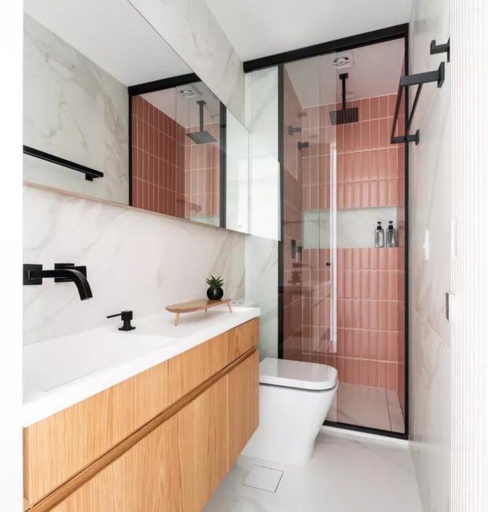 ideias de decoracao banheiro pastilha rosa