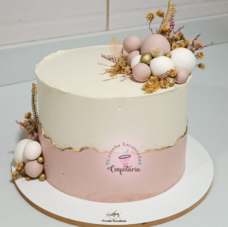 erros comuns na decoração de bolo feminino