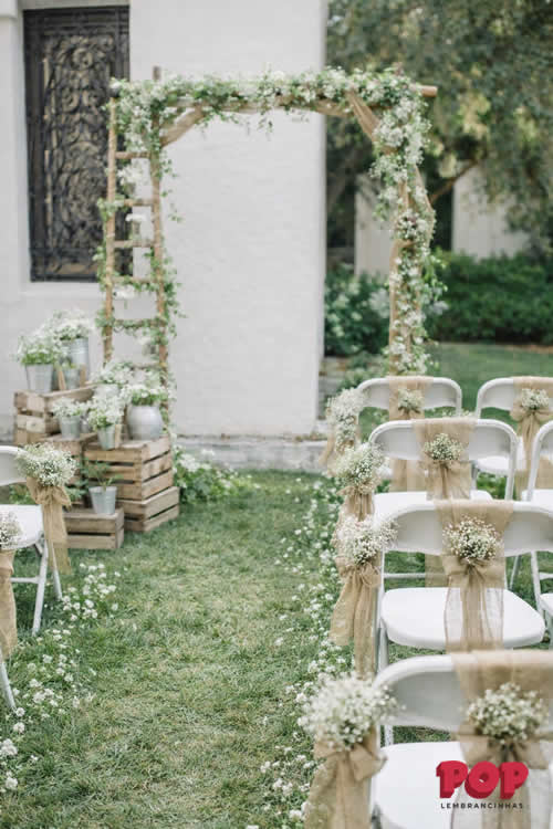 DIY de Casamento: Centros de Mesa Criativos e Baratos