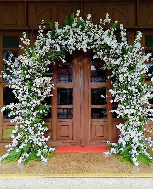 DIY de Casamento: Centros de Mesa Criativos e Baratos
