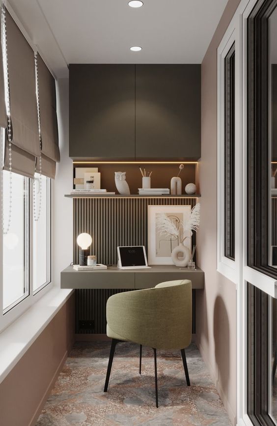 Guia Completo de Organização Vertical para Home Office Compacto