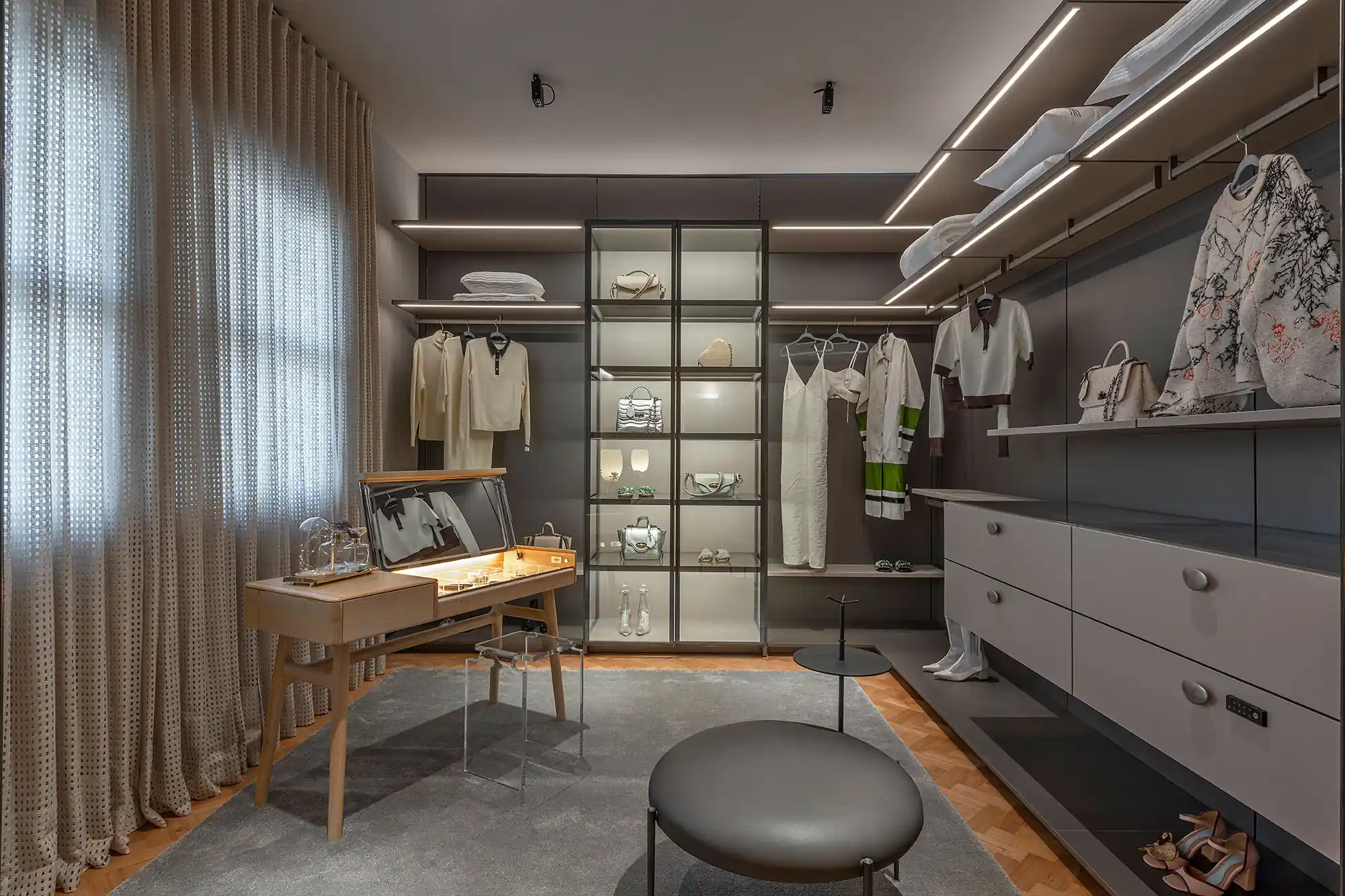 penteadeira suspensa ou camarim qual a melhor para quarto