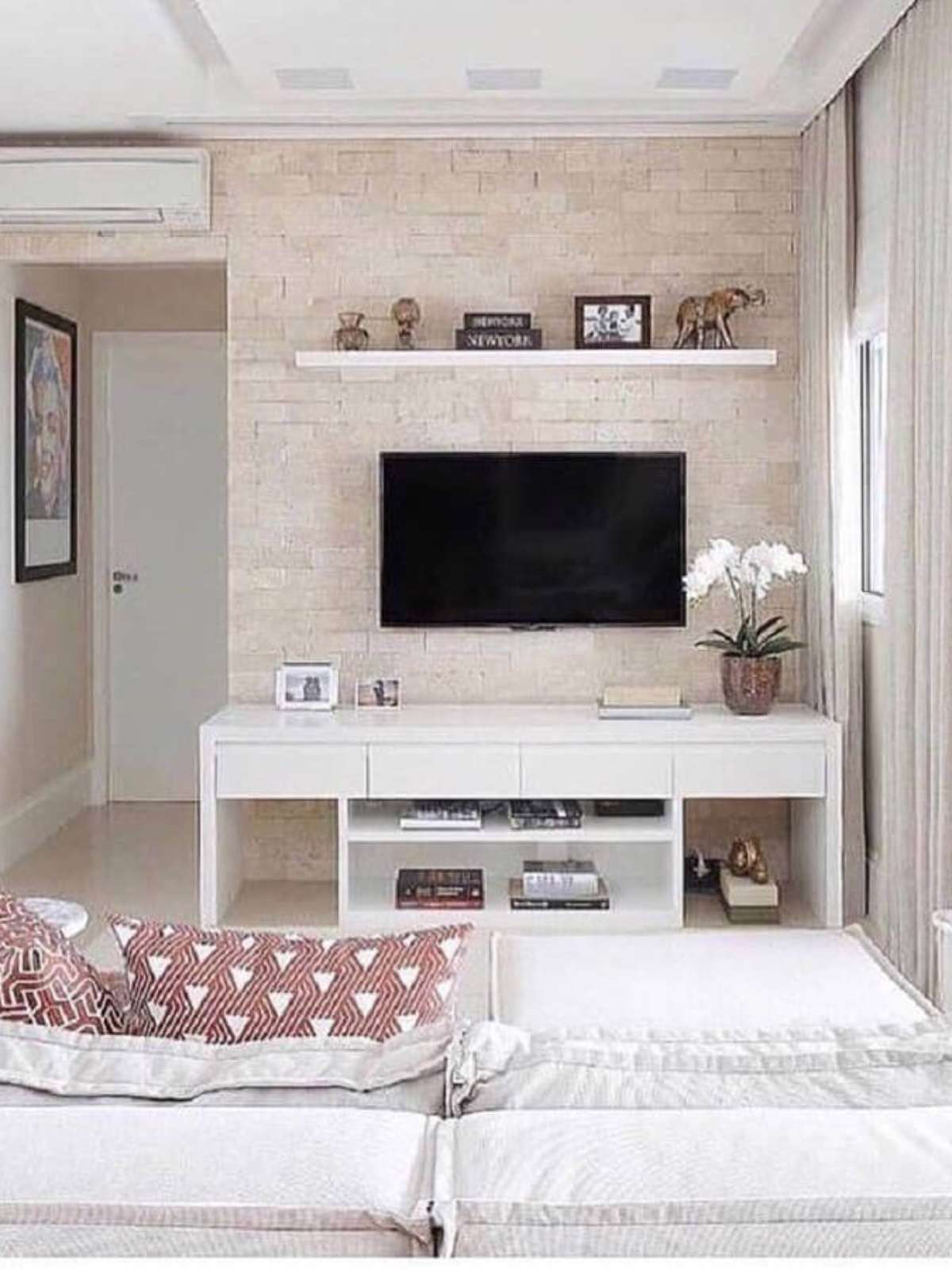 Guia completo de painéis suspensos para quartos pequenos