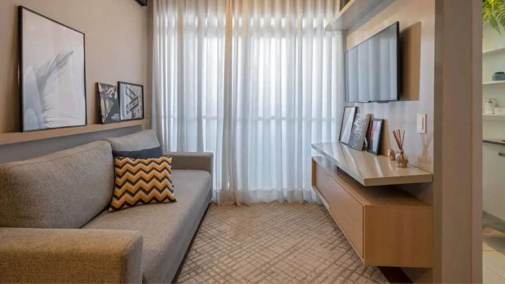 Como Usar Materiais Naturais na Decoração Clean da Sua Sala