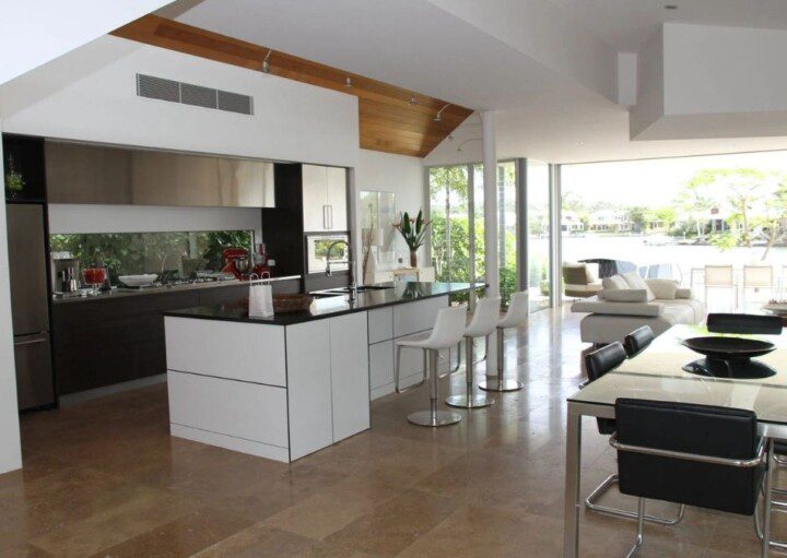 erros comuns ao decorar sala com cozinha integrada e como evitar