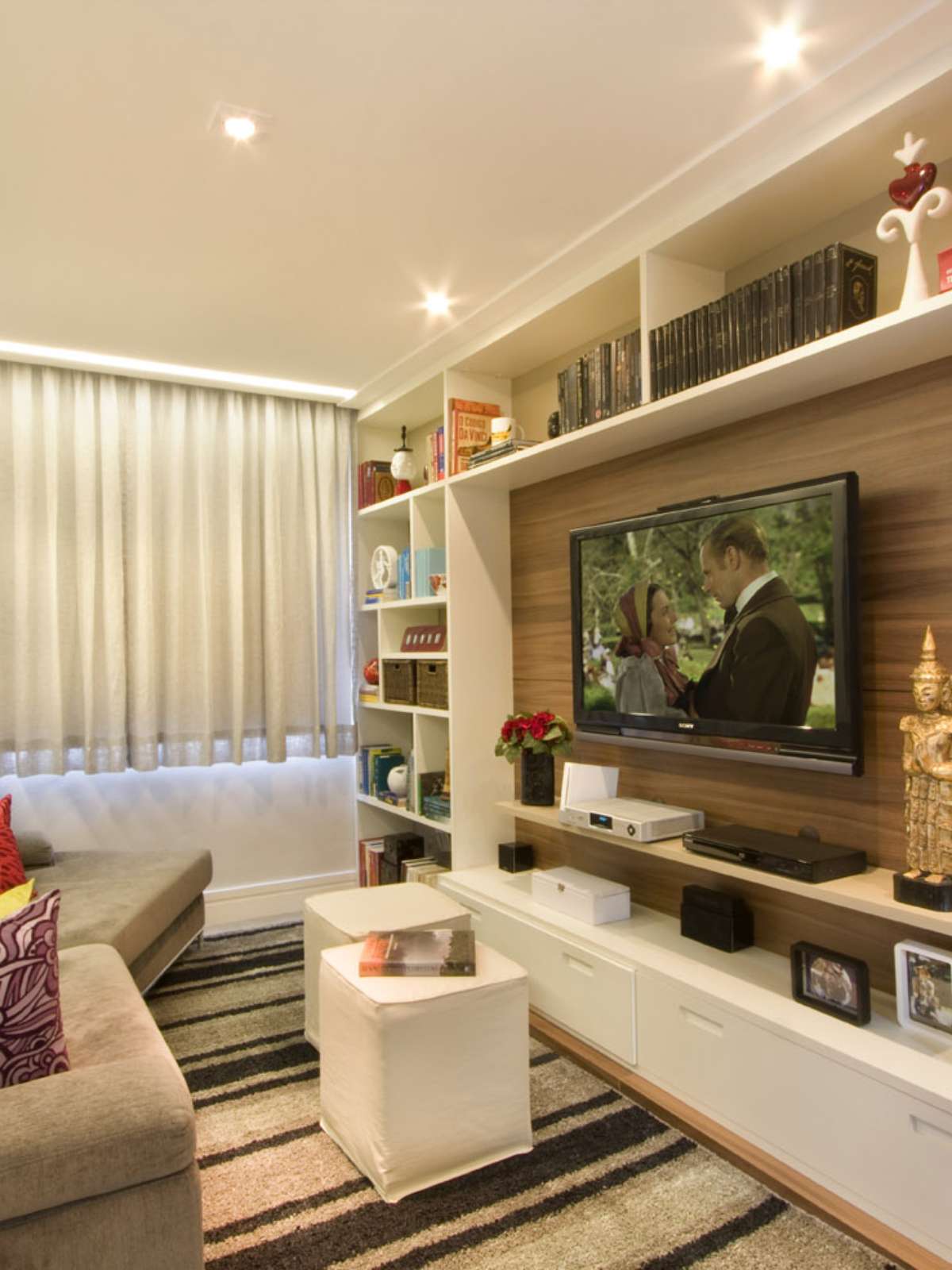 Guia de Móveis Multifuncionais para Salas Pequenas