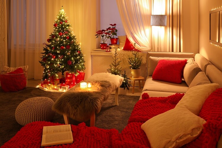 como fazer enfeites de natal para sala com pinhas