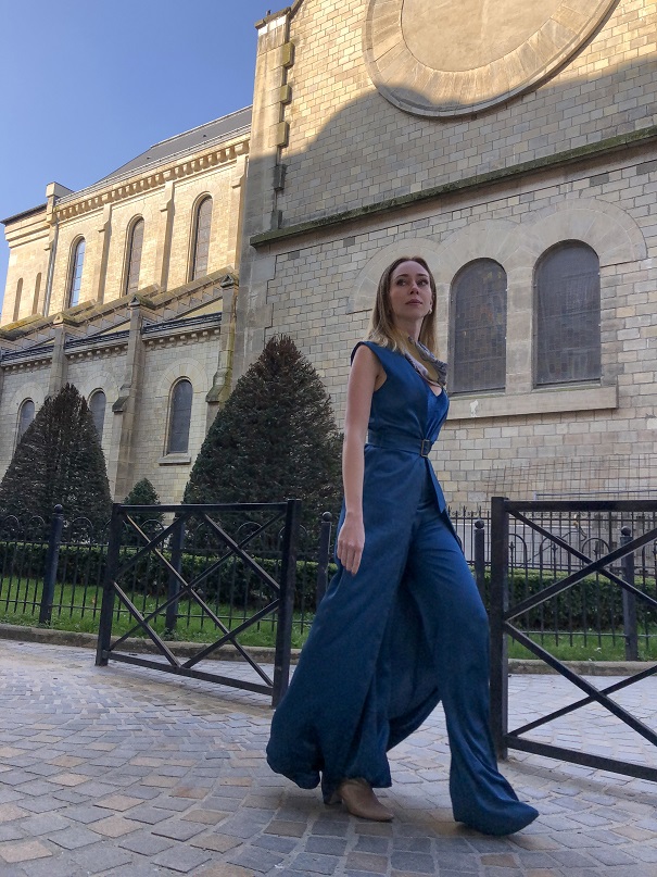 Acessórios e Penteados que Alongam o Pescoço e a Silhueta