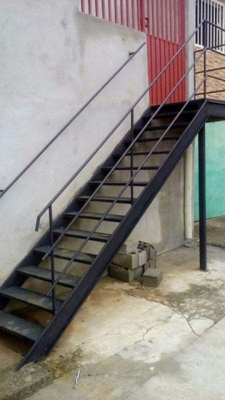 escada de ferro para laje