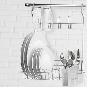 Tendências de organização de cozinha: Liberando espaço com escorredores de parede