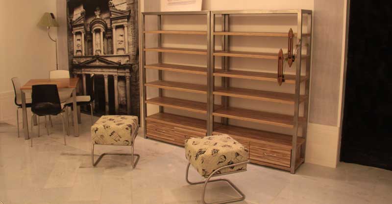 estante de aco na decoracao