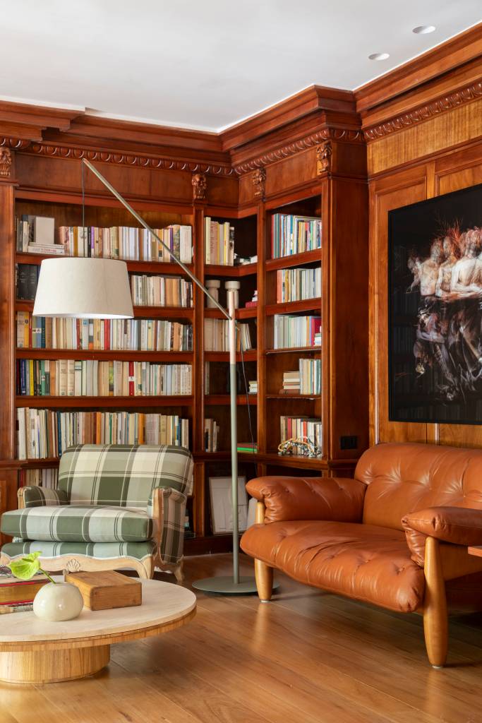 Estantes Modulares vs. Estantes Fixas: Qual a Melhor Opção para Sua Casa?